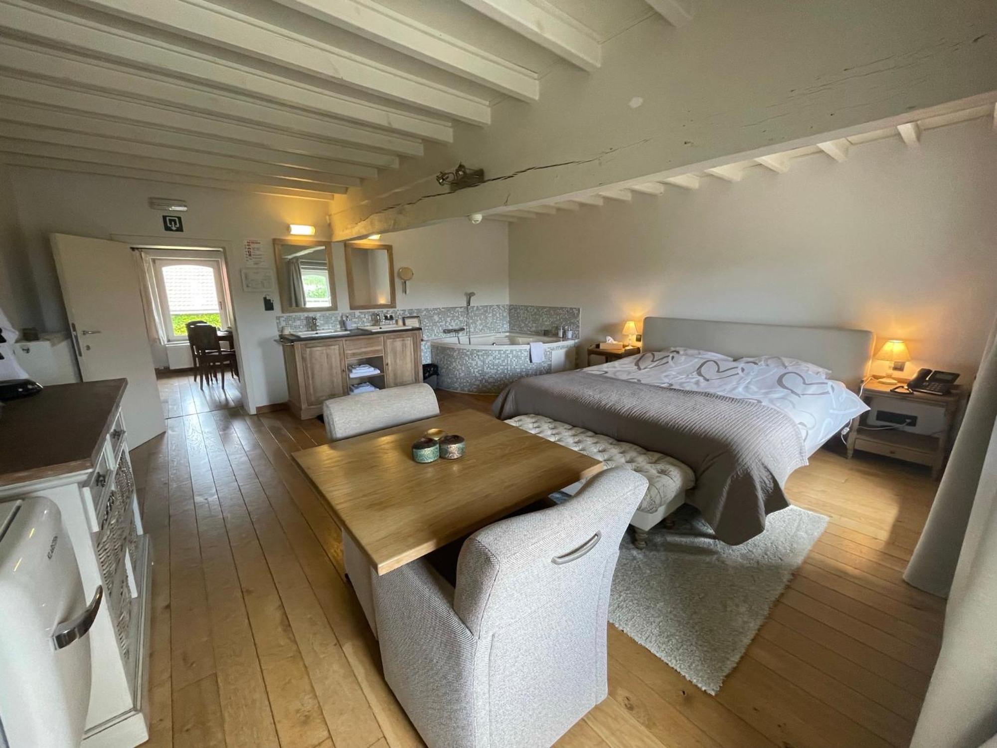 De Verborgen Parel B&B Borgloon Bagian luar foto